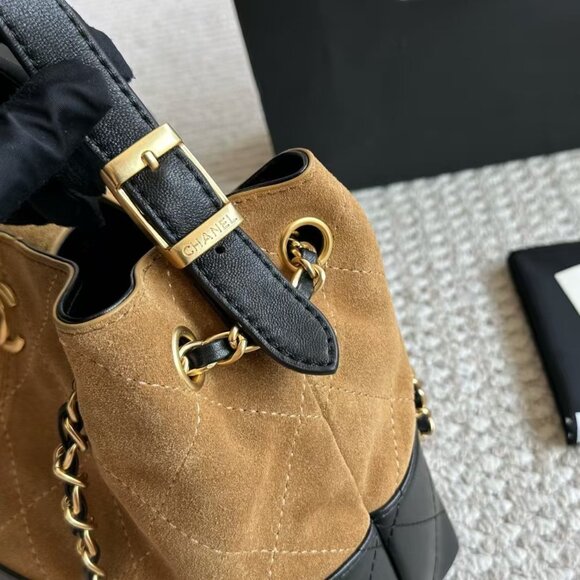 CHANEL Tan Suede and Black Leather Shoulder Bag with Gold Hardware - Picture 9 of 9